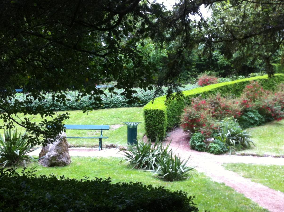 Les Aubepines Illiers-Combray