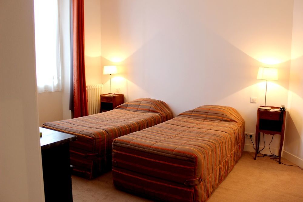 Hotel Les Aubepines 3*